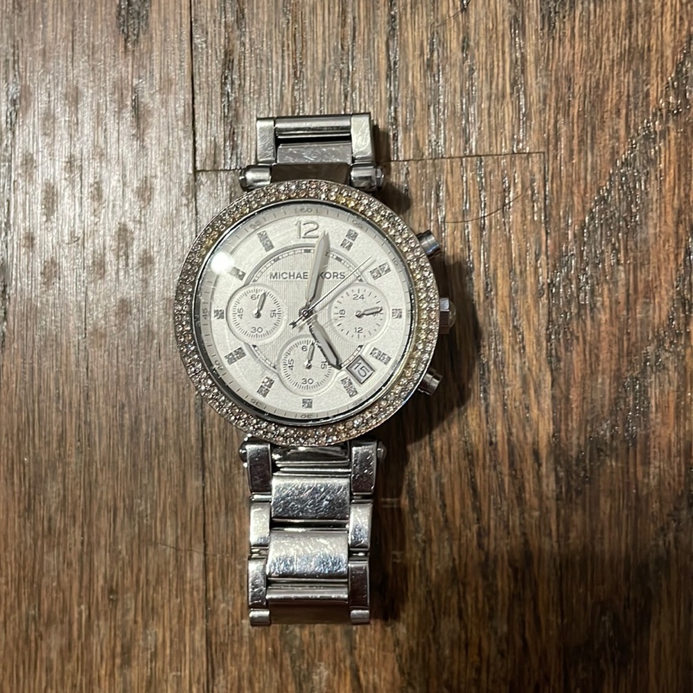 MICHAEL KORS
Parker Quartz White Dial Silver Bracelet Ladies Watch
